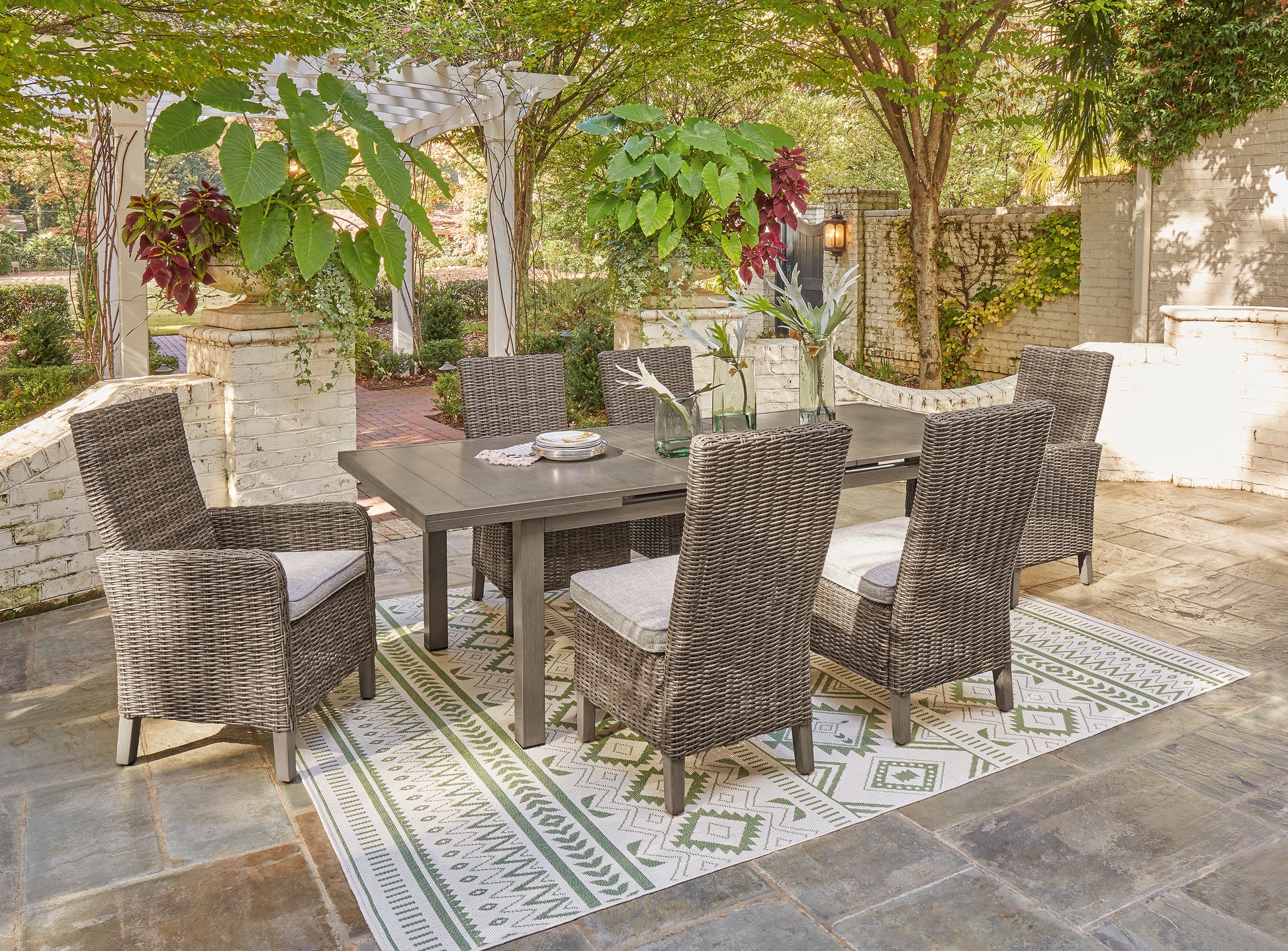 Beachcroft Dining Collection