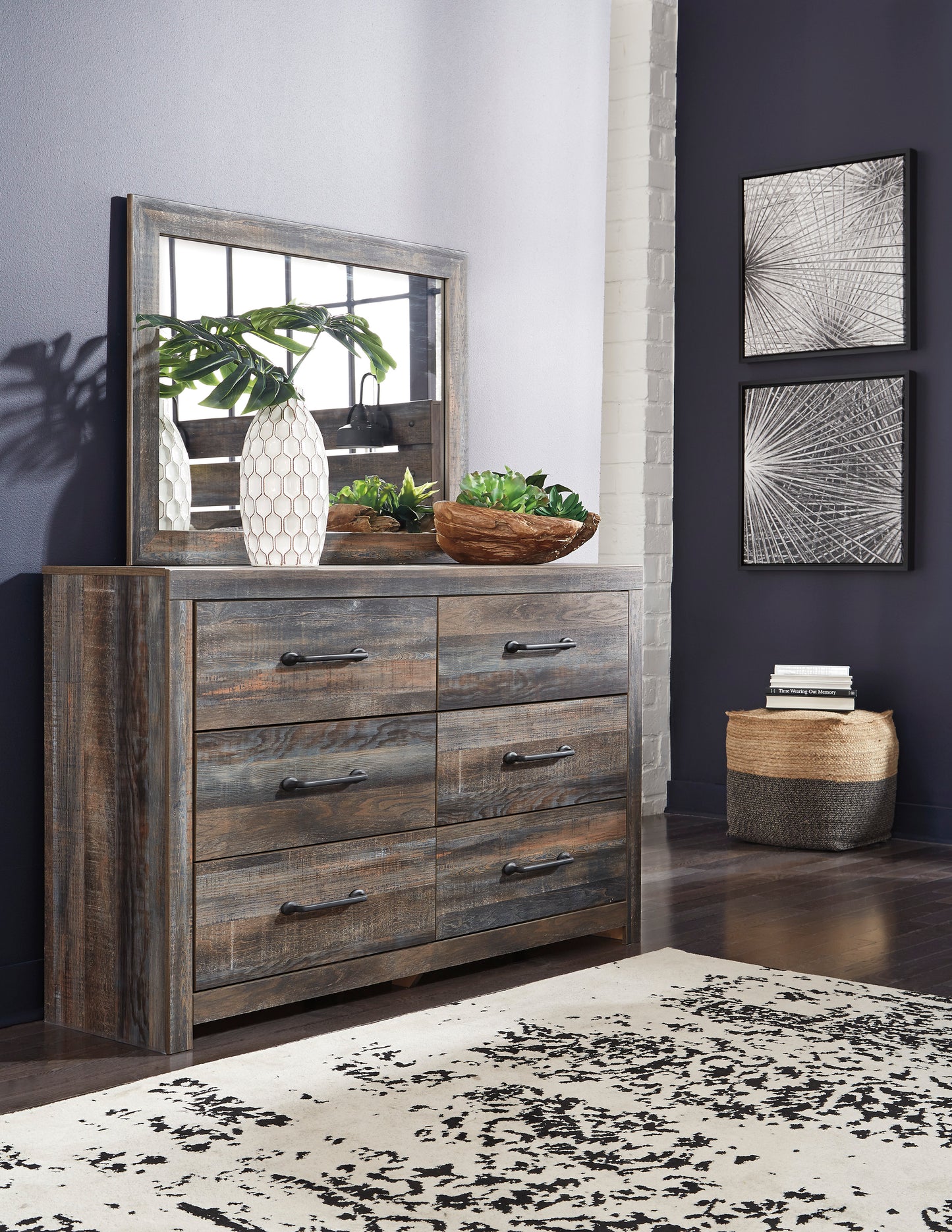 Drystan dresser and mirror