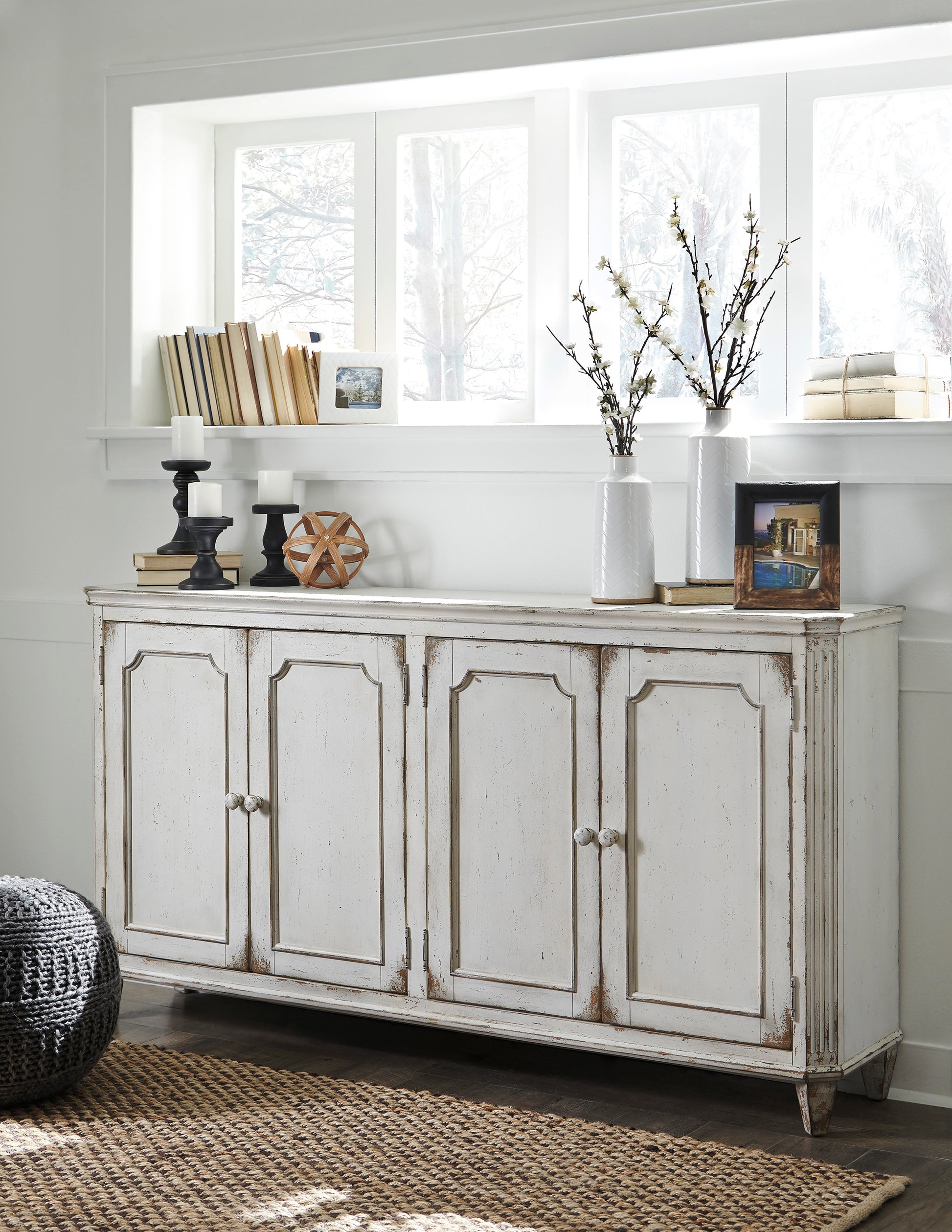 Mirimyn Accent Cabinet White
