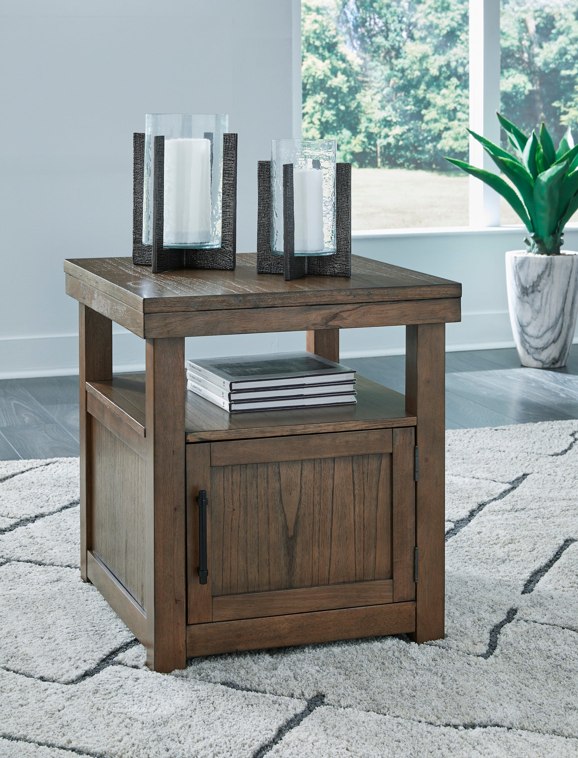 Boardernest Coffee Table with 4 Stools